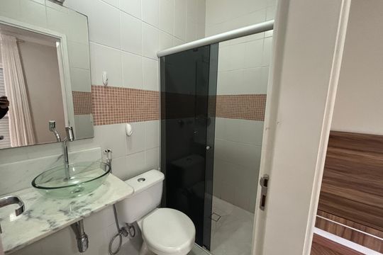Banheiro da Suíte de casa de condomínio para alugar com 3 quartos, 100m² em Rio Cotia, Cotia