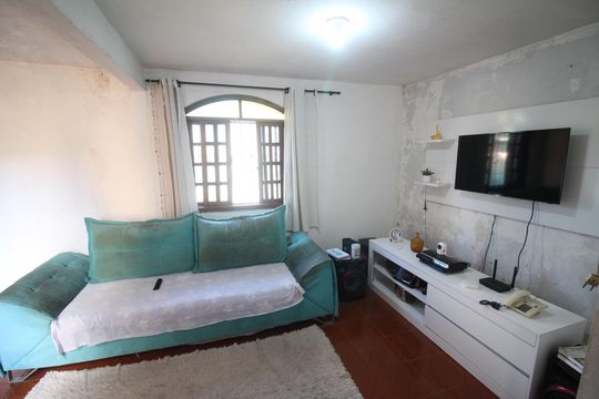 Sala de casa à venda com 2 quartos, 78m² em Conjunto Agua Branca, Contagem