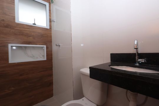 Banheiro de apartamento à venda com 2 quartos, 34m² em Vila Ema, São Paulo