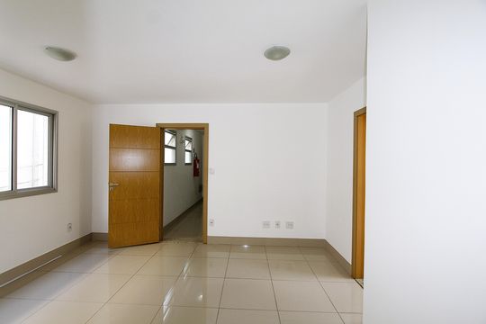 Apartamento para alugar com 3 quartos, 111m² em Prado, Belo Horizonte