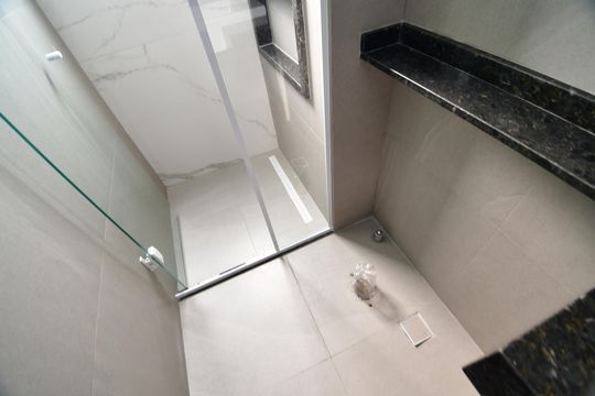 Banheiro de kitnet/studio à venda com 1 quarto, 46m² em Centro, Campinas