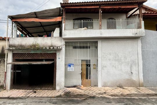 Fachada de casa à venda com 1 quarto, 250m² em Jardim Santa Cecilia, Guarulhos