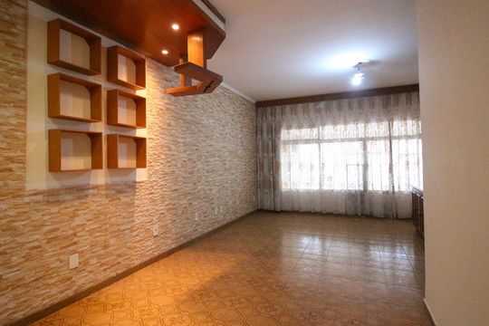 Casa para alugar com 4 quartos, 250m² em Vila Carrão, São Paulo