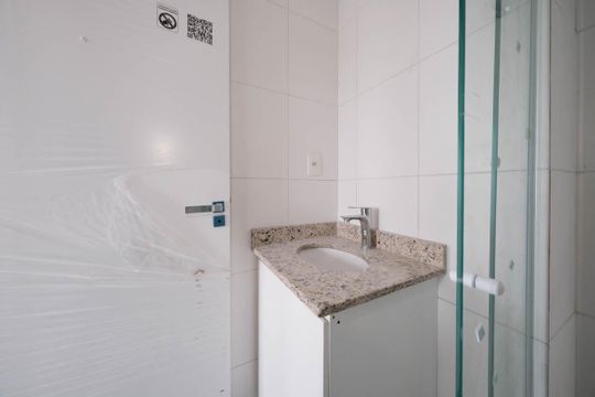 Banheiro de apartamento para alugar com 2 quartos, 49m² em Burgo Paulista, São Paulo