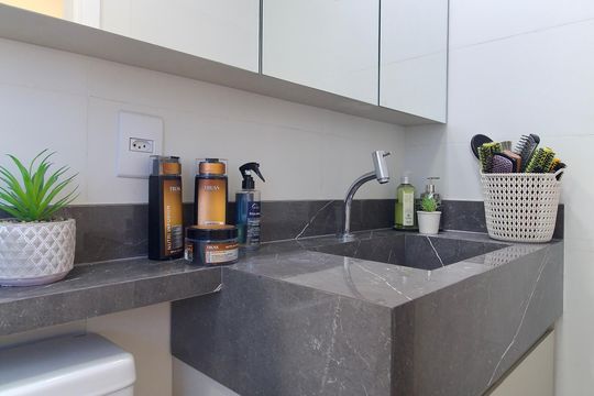 Banheiro da Suite de apartamento à venda com 3 quartos, 79m² em Castelo, Belo Horizonte
