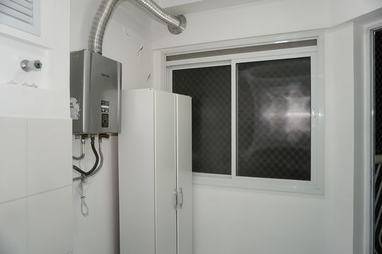 Lavanderia de apartamento para alugar com 2 quartos, 81m² em Parque Esplanada do Embu, Embu das Artes