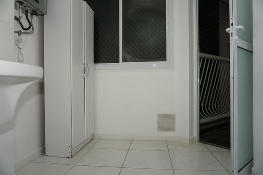 Lavanderia de apartamento para alugar com 2 quartos, 81m² em Parque Esplanada do Embu, Embu das Artes