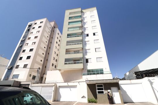Fachada de apartamento para alugar com 3 quartos, 98m² em Santa Mônica, Uberlândia
