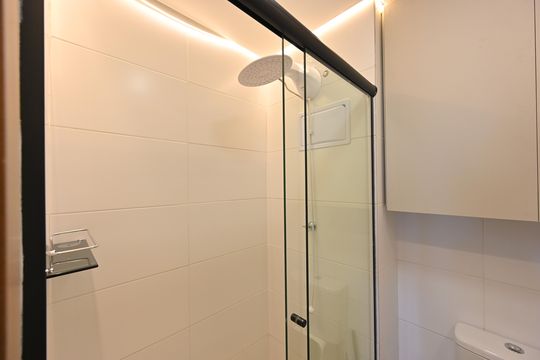 Banheiro Social de apartamento para alugar com 1 quarto, 29m² em São Judas, São Paulo