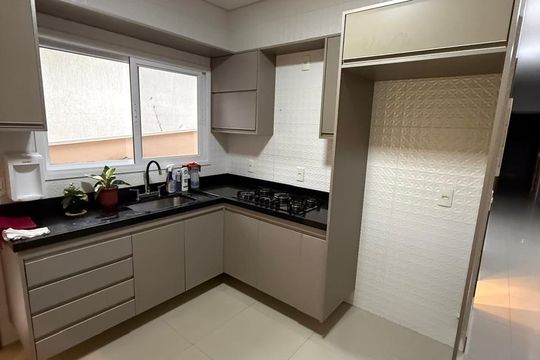 Cozinha de casa para alugar com 4 quartos, 128m² em Jardim das Industrias, São José dos Campos