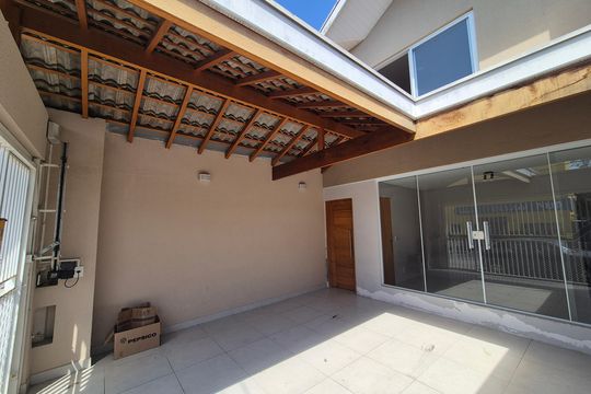 Área externa de casa para alugar com 4 quartos, 128m² em Jardim das Industrias, São José dos Campos