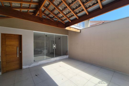Área externa de casa para alugar com 4 quartos, 128m² em Jardim das Industrias, São José dos Campos