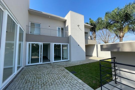 Área comum de casa à venda com 4 quartos, 700m² em Ideal, Novo Hamburgo