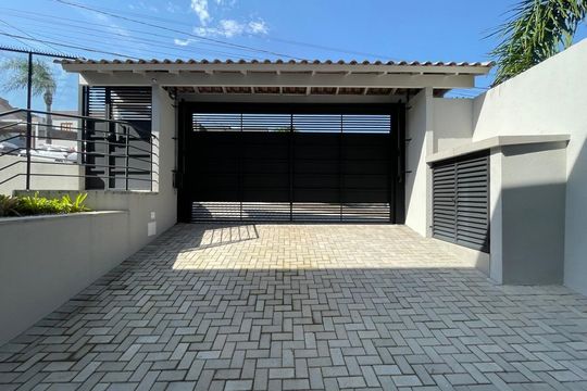 Casa à venda com 4 quartos, 700m² em Ideal, Novo Hamburgo