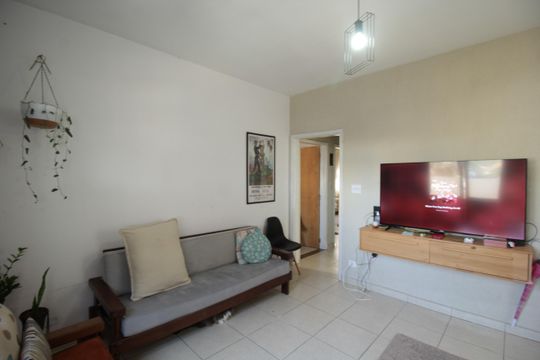Casa à venda com 5 quartos, 280m² em Jardim Santo Elias, São Paulo