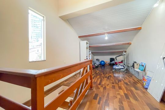 Sótão de casa à venda com 3 quartos, 195m² em Centro, Osasco
