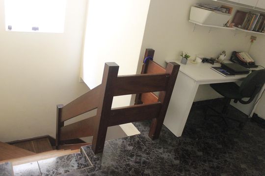 Escritório  de casa para alugar com 3 quartos, 156m² em Jardim Santa Cecilia, Guarulhos