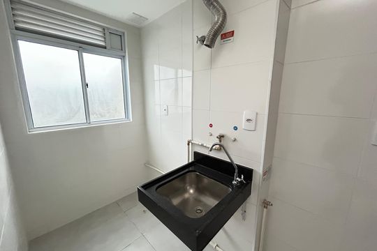 Área de Serviço de apartamento para alugar com 2 quartos, 36m² em Del Castilho, Rio de Janeiro