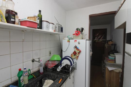 Cozinha de apartamento para alugar com 2 quartos, 42m² em Parque Artur Alvim, São Paulo