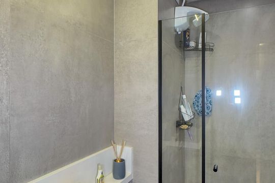 Banheiro de apartamento à venda com 2 quartos, 35m² em Jardim Promissao, São Paulo