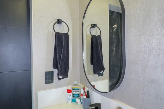 Banheiro de apartamento à venda com 2 quartos, 35m² em Jardim Promissao, São Paulo