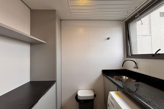 Área de Serviço de apartamento para alugar com 2 quartos, 91m² em Indianópolis, São Paulo