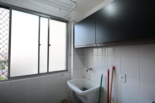 Área de Serviço  de apartamento para alugar com 2 quartos, 43m² em Fazenda Morumbi, São Paulo