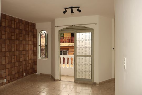 Kitnet/Studio para alugar com 1 quarto, 33m² em Vila Elze, São Paulo