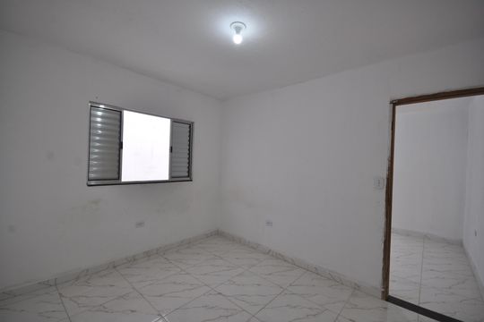 Casa para alugar com 1 quarto, 40m² em Furnas, São Paulo