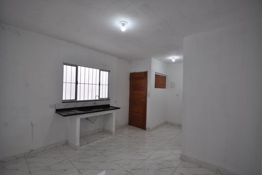 Cozinha de casa para alugar com 1 quarto, 40m² em Furnas, São Paulo