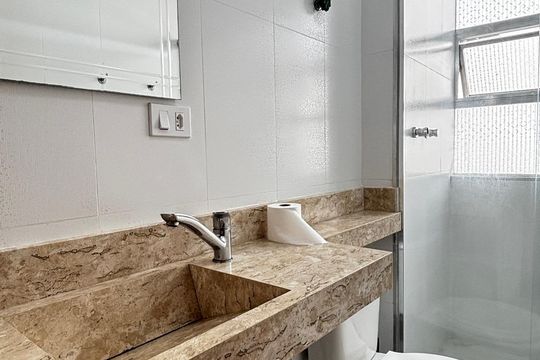 Banheiro de apartamento à venda com 2 quartos, 66m² em Jardim Bela Vista, Santo André