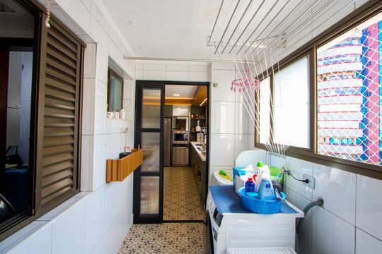 Área de serviço de apartamento à venda com 3 quartos, 180m² em Vila Bastos, Santo André