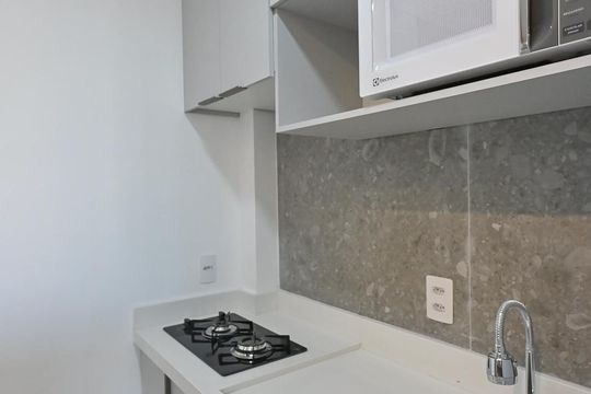 Cozinha de kitnet/studio para alugar com 1 quarto, 26m² em Cidade Jardim, São Paulo