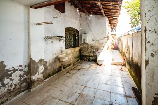Casa à venda com 5 quartos, 390m² em Itapoã, Belo Horizonte
