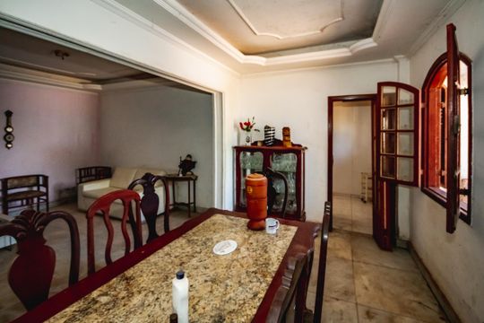 Casa à venda com 5 quartos, 390m² em Itapoã, Belo Horizonte