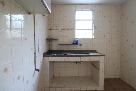 Cozinha de apartamento para alugar com 2 quartos, 48m² em Taquara, Rio de Janeiro