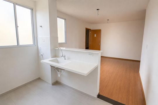Cozinha de apartamento para alugar com 2 quartos, 40m² em Parque Tremendao, Goiânia