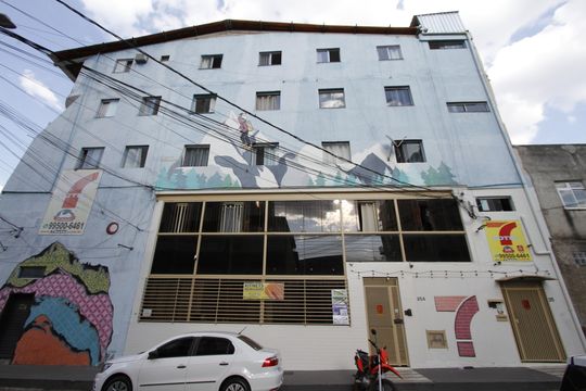 Fachada de kitnet/studio para alugar com 1 quarto, 30m² em João Pinheiro, Belo Horizonte