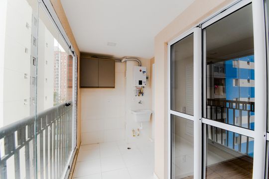 Varanda da Sala de apartamento para alugar com 2 quartos, 49m² em Jardim Flor da Montanha, Guarulhos