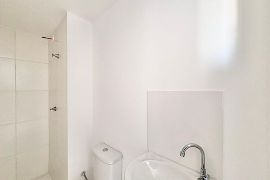 Banheiro de apartamento para alugar com 2 quartos, 28m² em Freguesia do Ó, São Paulo
