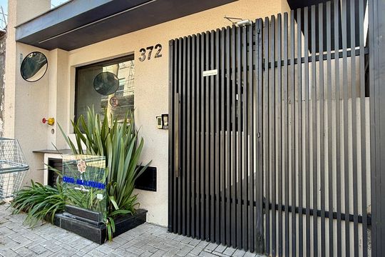 Fachada  de apartamento para alugar com 2 quartos, 49m² em Jardim Flor da Montanha, Guarulhos