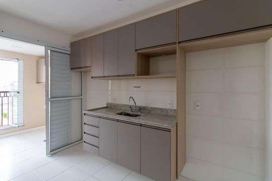 Cozinha de apartamento para alugar com 2 quartos, 49m² em Jardim Flor da Montanha, Guarulhos