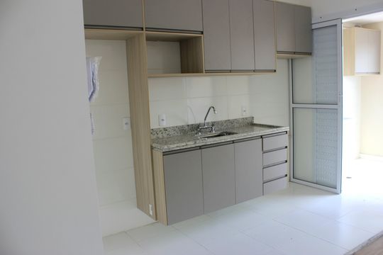 Cozinha de apartamento para alugar com 2 quartos, 49m² em Jardim Flor da Montanha, Guarulhos