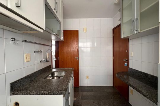 Cozinha de apartamento à venda com 3 quartos, 161m² em Prado, Belo Horizonte