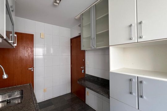 Cozinha de apartamento à venda com 3 quartos, 161m² em Prado, Belo Horizonte