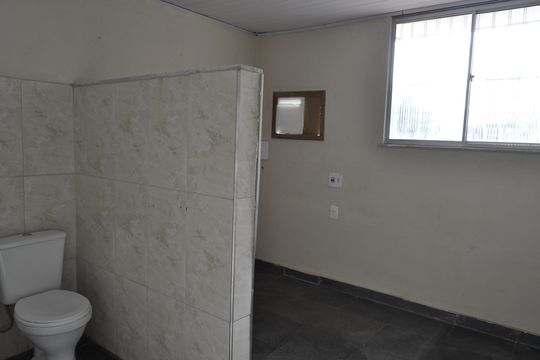 Casa à venda com 3 quartos, 300m² em Del Castilho, Rio de Janeiro