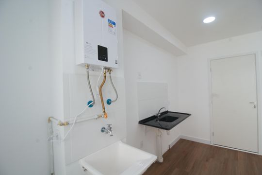 Sala e cozinha de apartamento para alugar com 2 quartos, 38m² em Jardim das Gracas, São Paulo