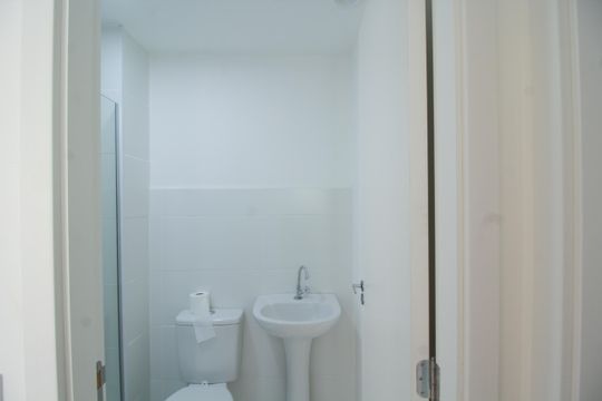 Banheiro de apartamento para alugar com 2 quartos, 38m² em Jardim das Gracas, São Paulo