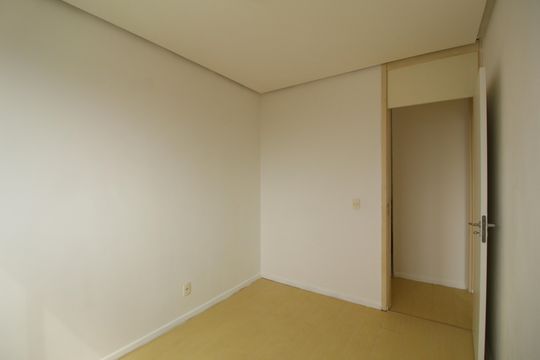 Quarto 1 de apartamento para alugar com 2 quartos, 52m² em Taquara, Rio de Janeiro