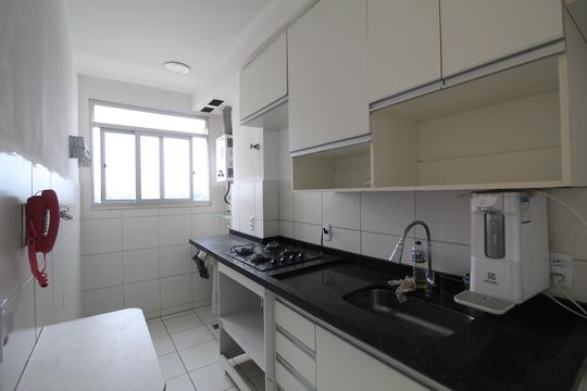 Cozinha de apartamento para alugar com 2 quartos, 52m² em Taquara, Rio de Janeiro